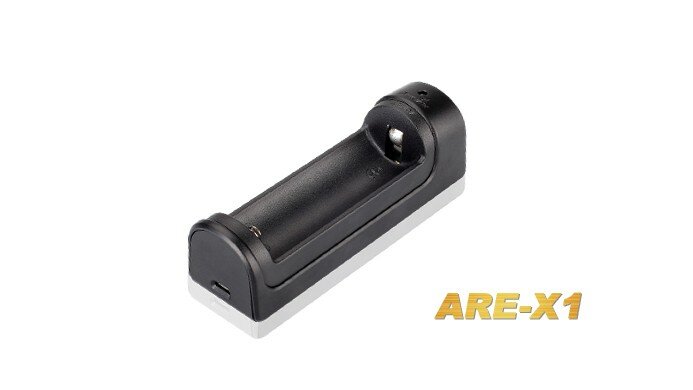 Fenix - lader voor 1 x 18650 of 1 x 26650