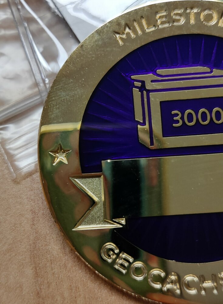 Finds -   3000 Finds Milestone set met klein foutje