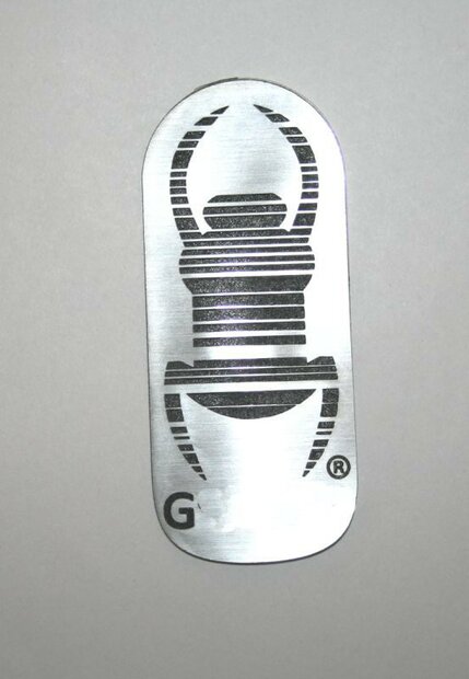 Travel bug - Sticker -   8,5 cm - zilver-zwart