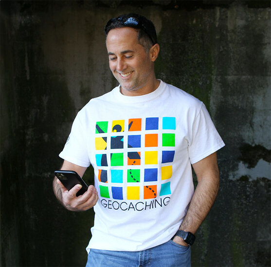 The Original Geocaching T-Shirt- 20 Years - Size L