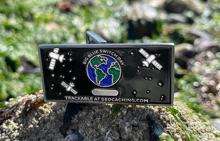 The Great Blue Switch Geocoin and Tag Set