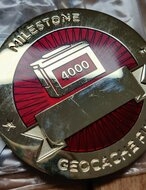 Finds -   4000 Finds Milestone set met klein foutje